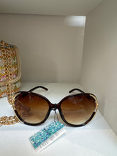Load image into Gallery viewer, Elegant sunglasses brown
