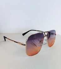 Load image into Gallery viewer, Gold Frame Sunglasses